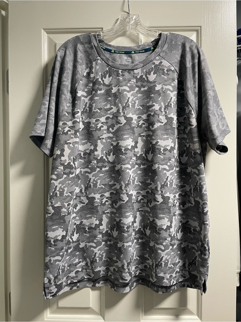 Tek Gear Gray Camouflage Short-Sleeve Performance Tee